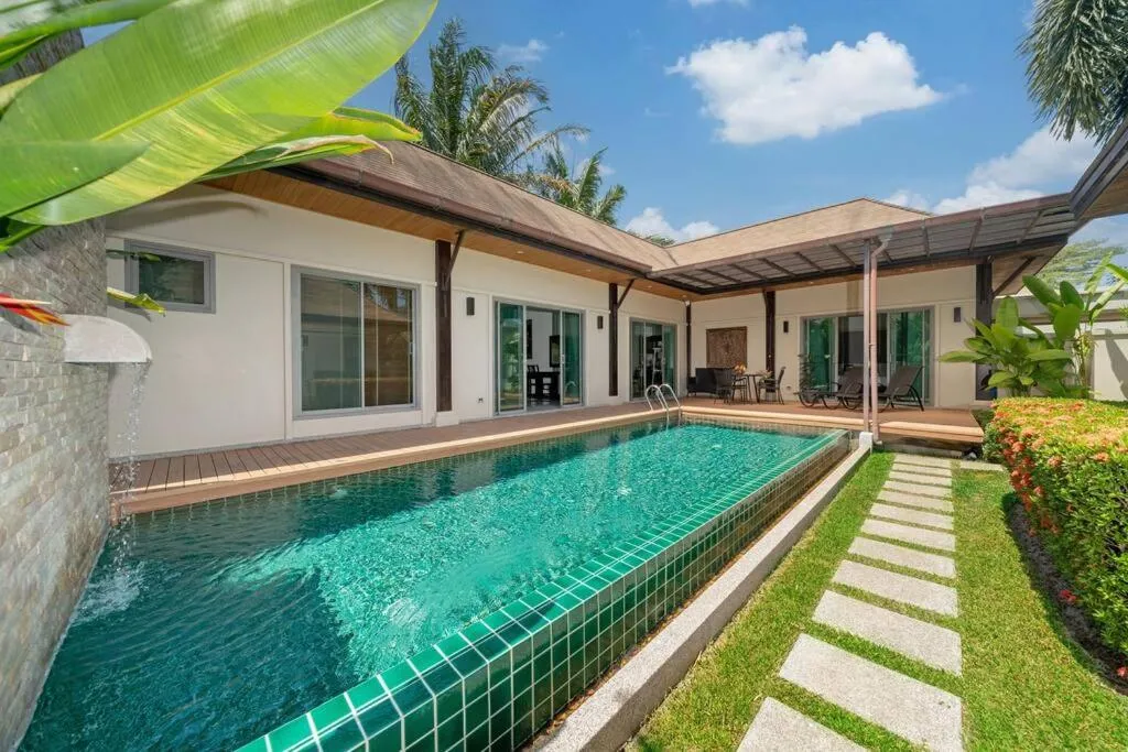 Image of 3 bedrooms private villa with garden Rawai