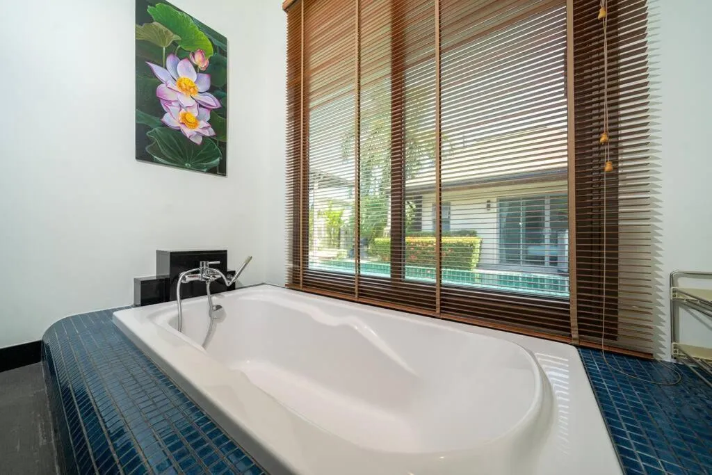Image 2 of 3 bedrooms private villa with garden Rawai