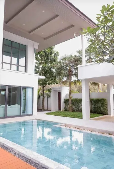 Image 4 of Bangtao Modern Luxury 3-Bd Villa near Laguna Park
