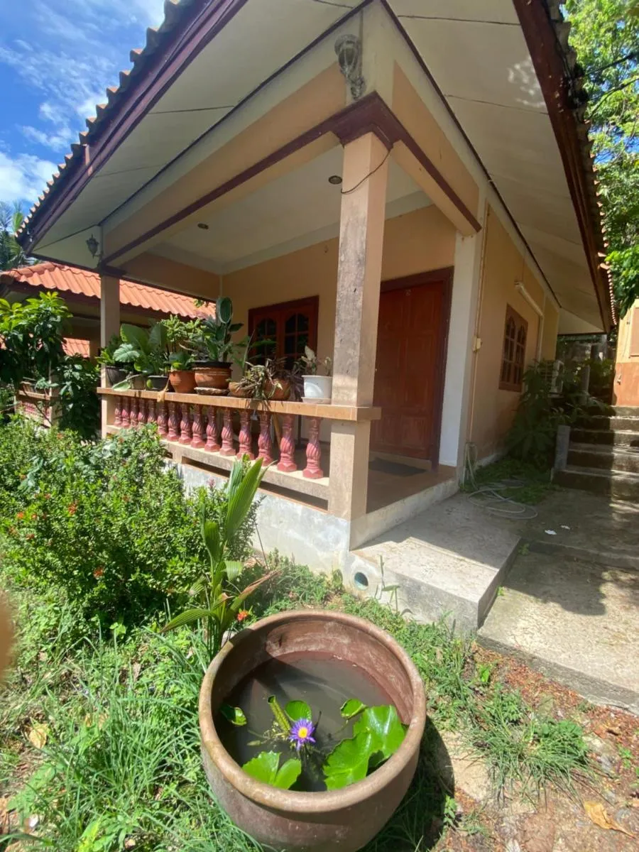 Image 2 of Elephant bungalow at Ya Nui beach