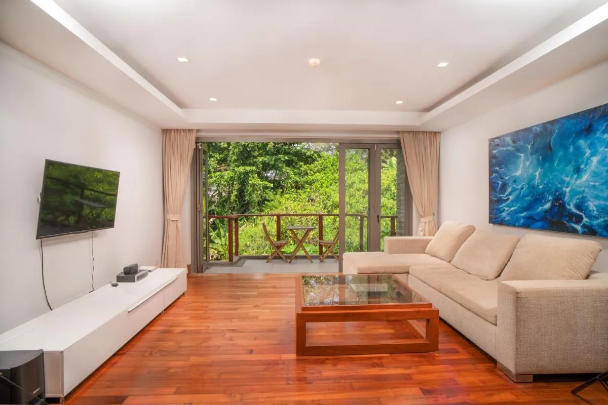 Image 5 of Modern Beachfront Apartment Naithon Beach