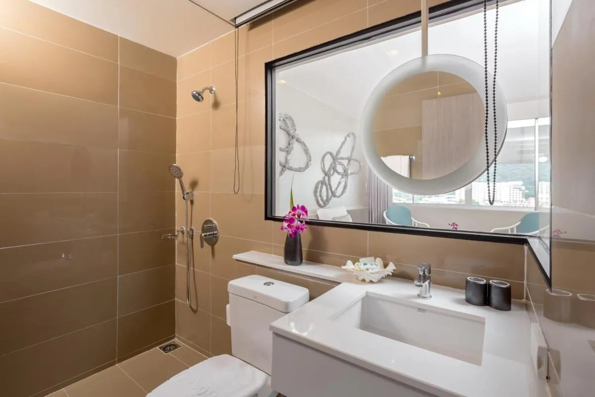 Image 2 of Pearl Hotel Phuket