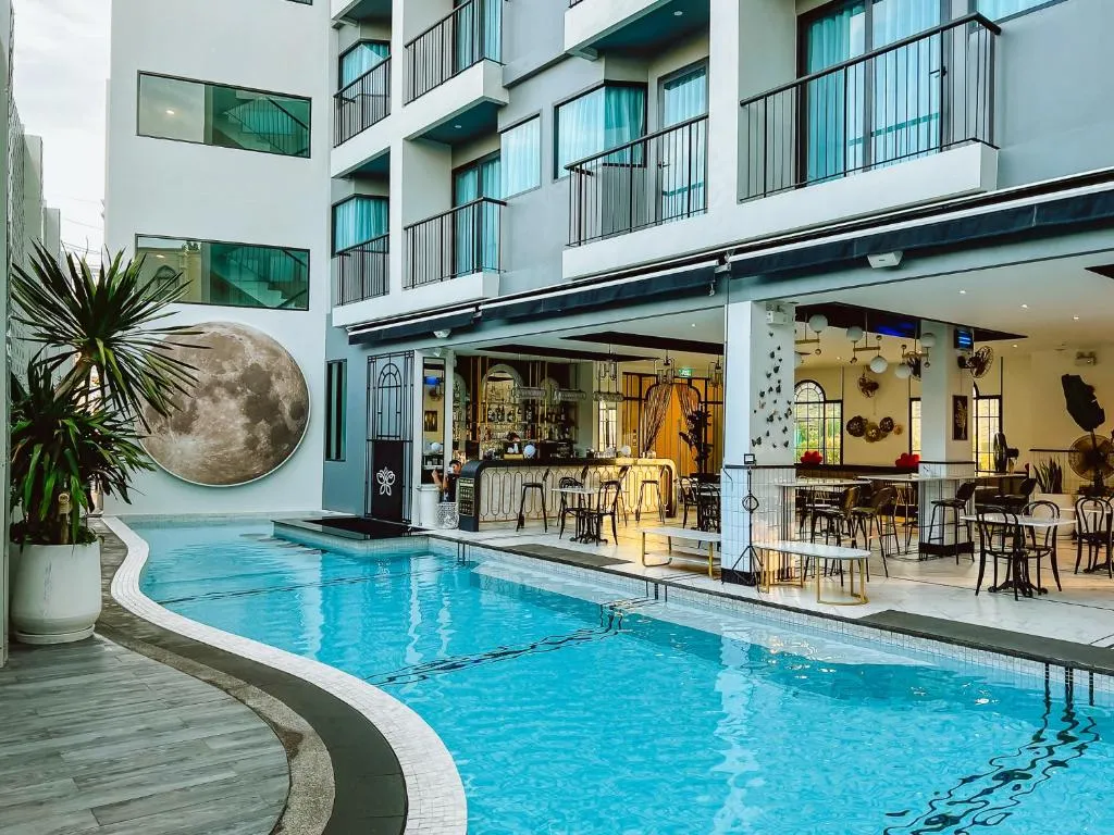 Image of Ratri Hotel Phuket Old Town