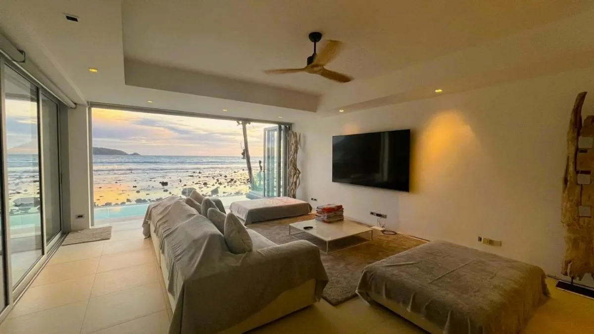 Image 5 of 19 – Beachfront Haven