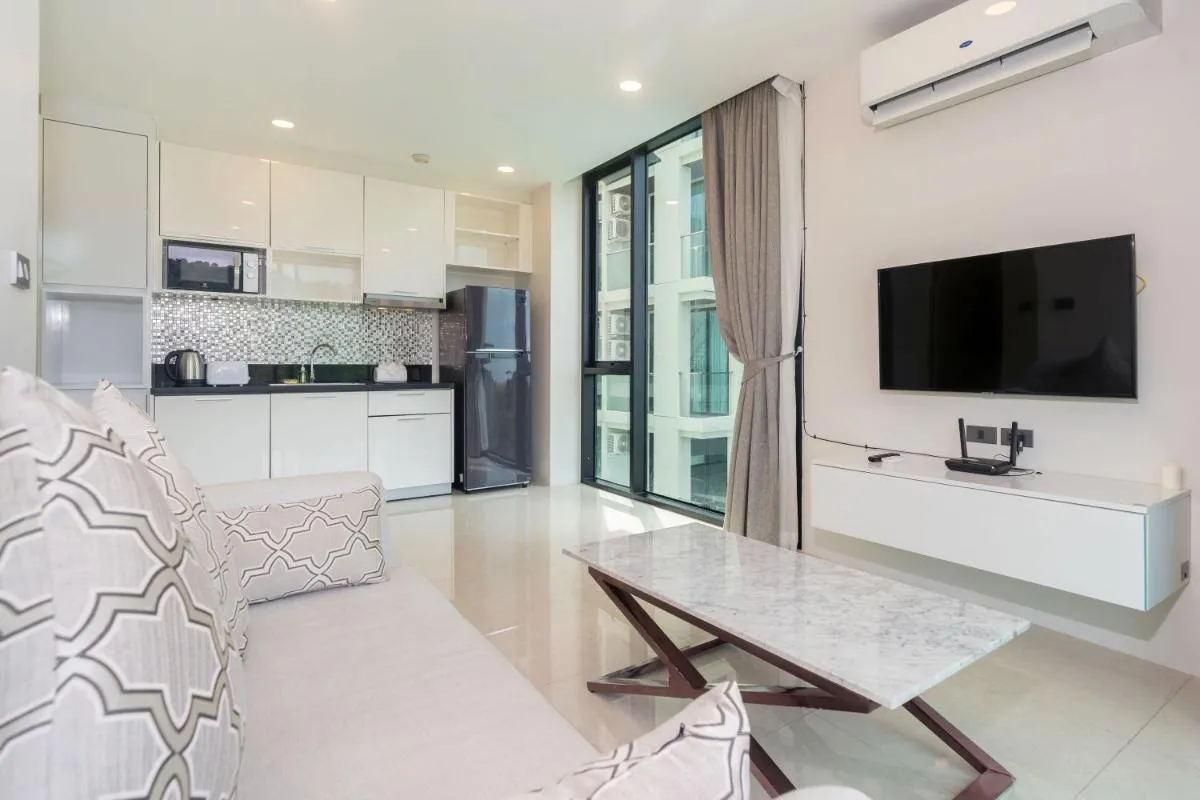 Image 4 of 1BR Condo, Hill View Viva Patong C301, Freedom Beach