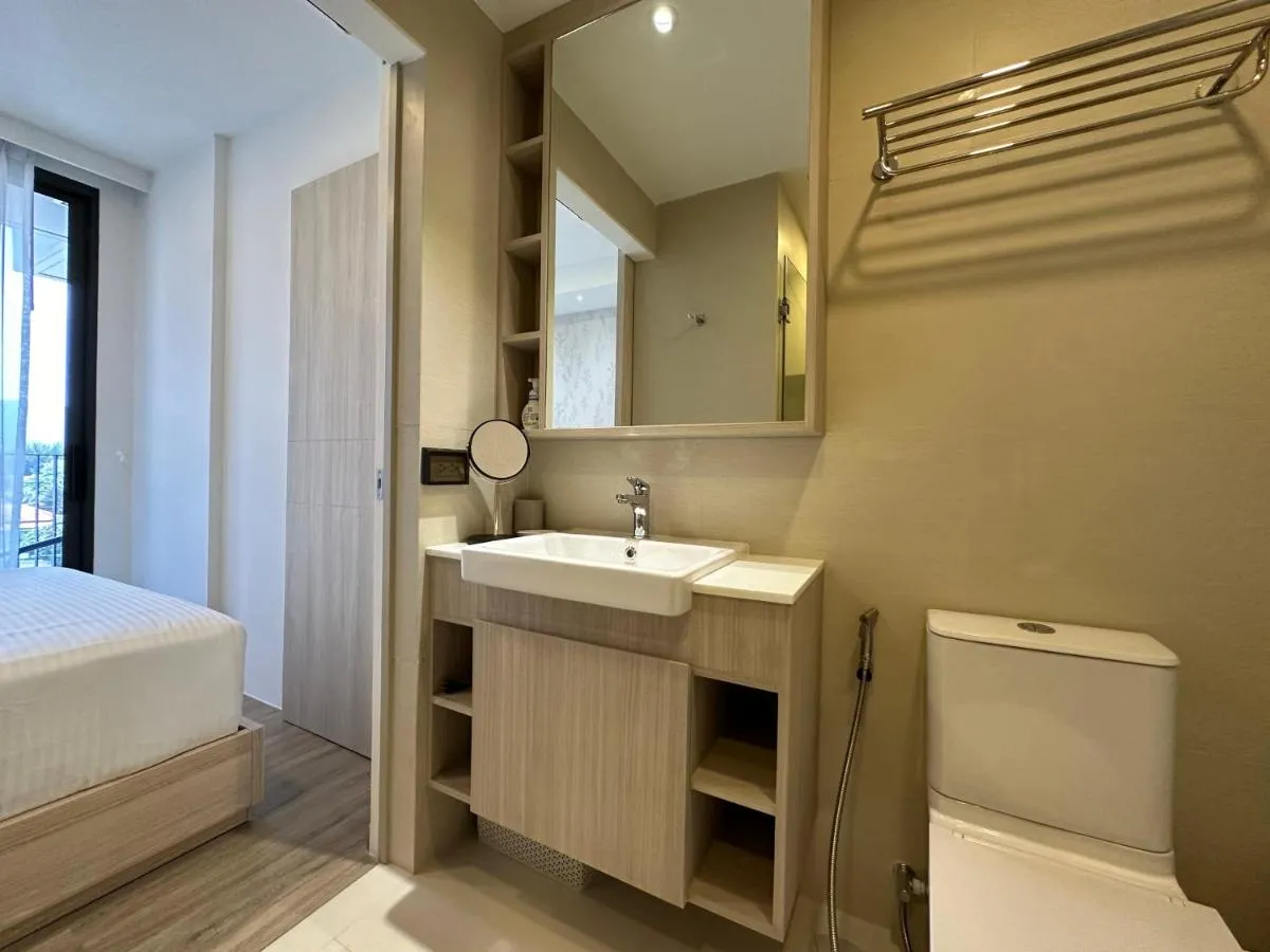 Image 5 of 2 BD Skypark Condo