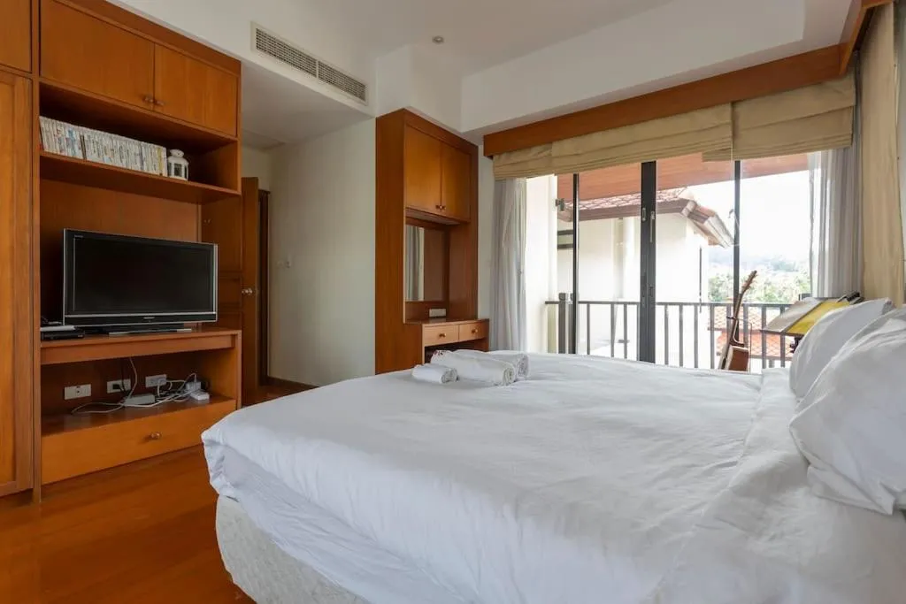 Image 2 of 5BR Close To Golf, Security Gaming For Kids #v102