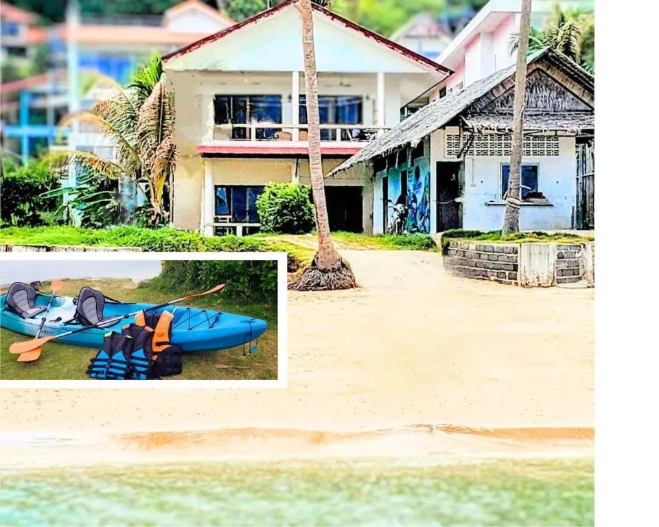 Image of Beach Front Sand Castle – kid friendly right on the perfect beach
