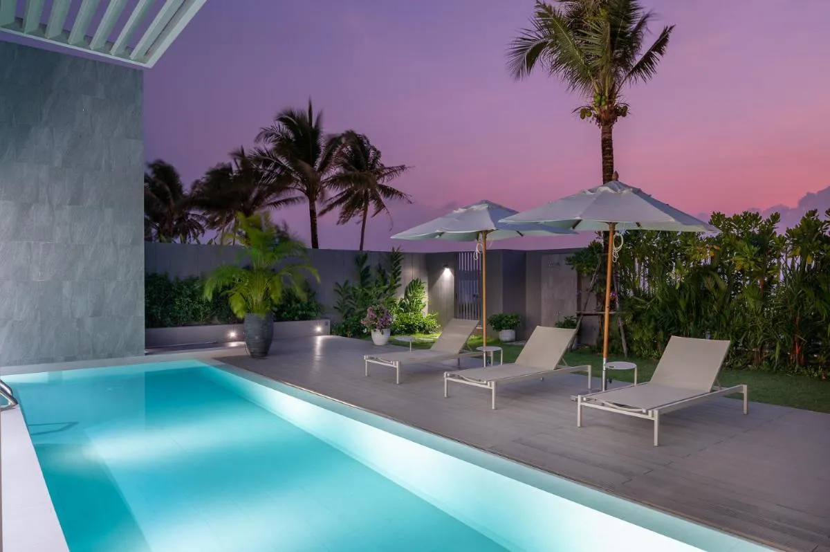 Image 2 of Beachfront Residences – Stunning Sea and Lake View