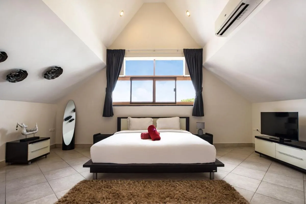Image 5 of Beautiful 5BR Villa Felicity, Pool & Garden, near Naiharn