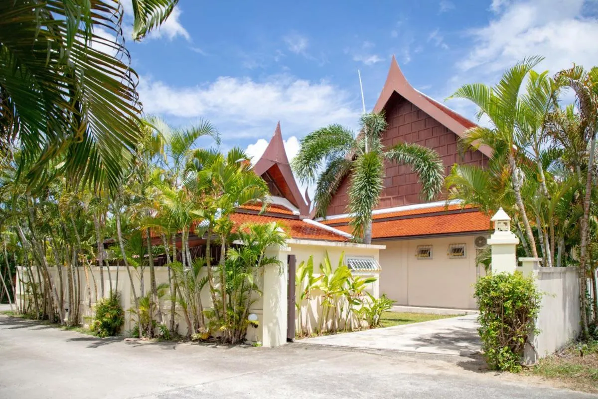 Image 3 of Beautiful Thai 4BR Pool Villa Fanny