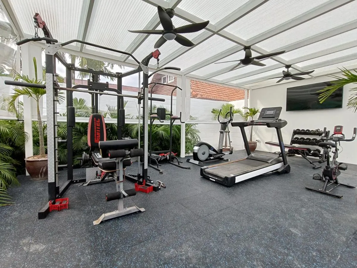 Image 2 of Beautiful private 3 bedroom villa with pool and gym