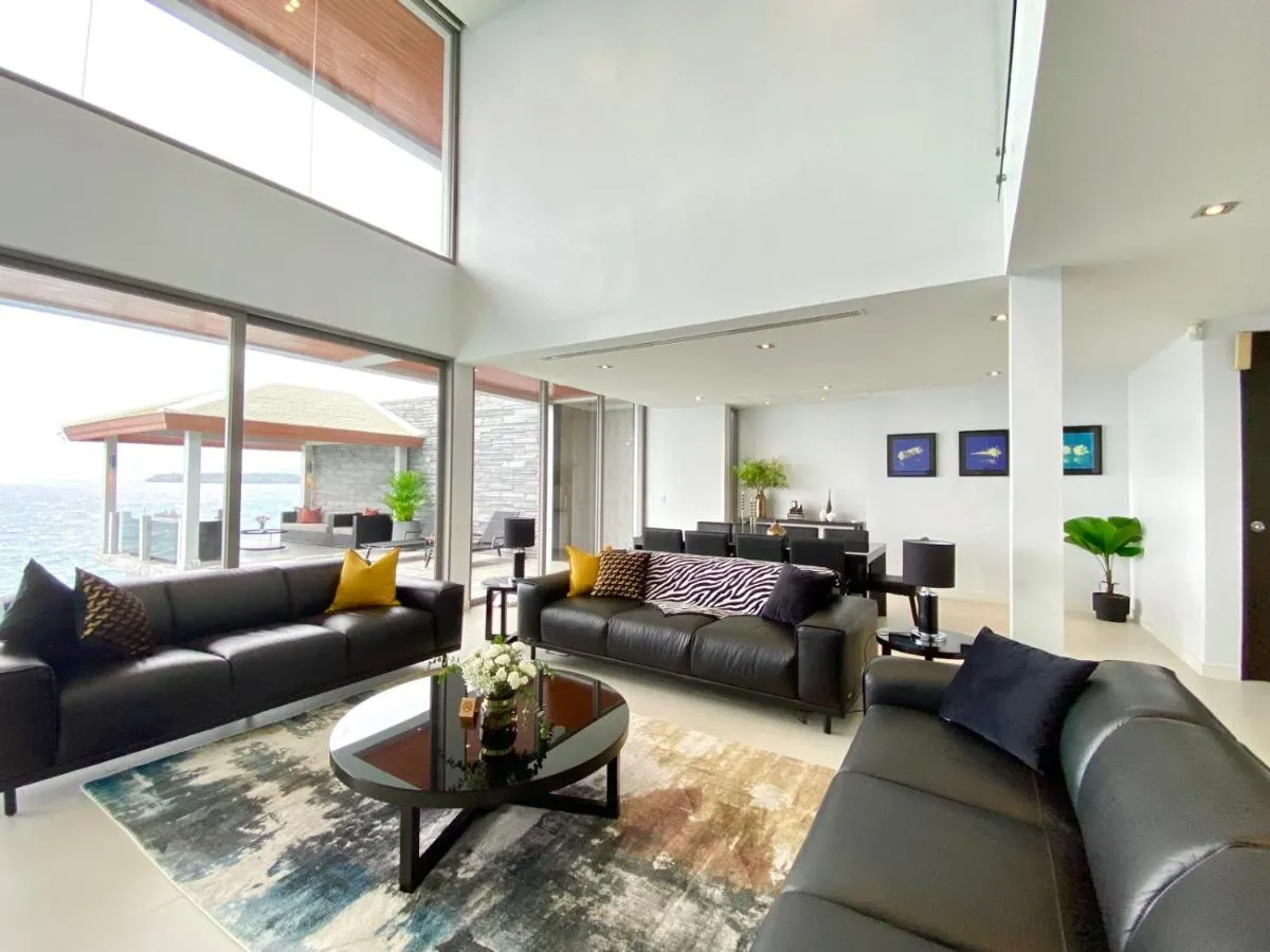 Image 2 of Cape Sienna Villa 4 – A Waterfront Grand Oasis