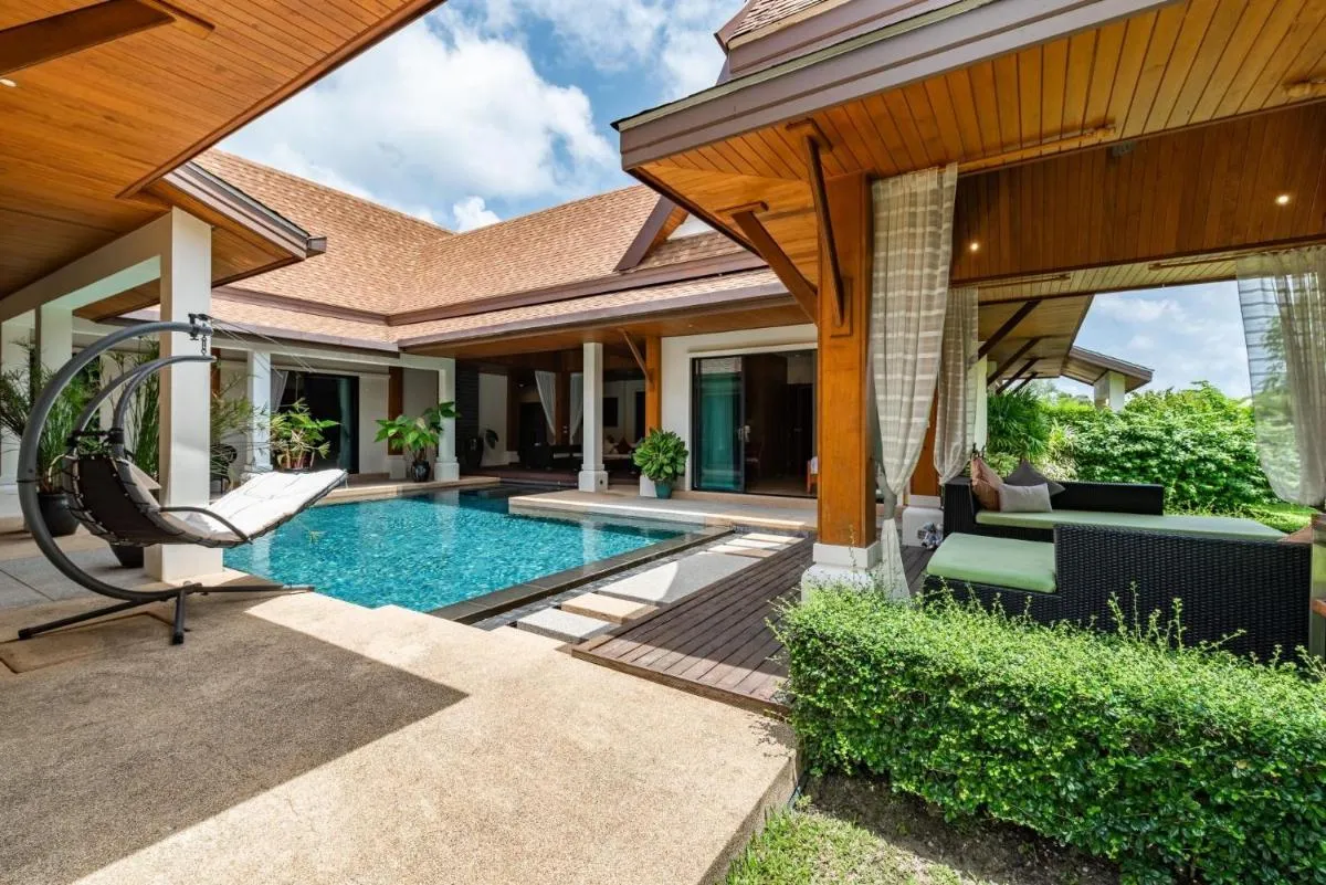 Image 6 of Champagne Pool Villa