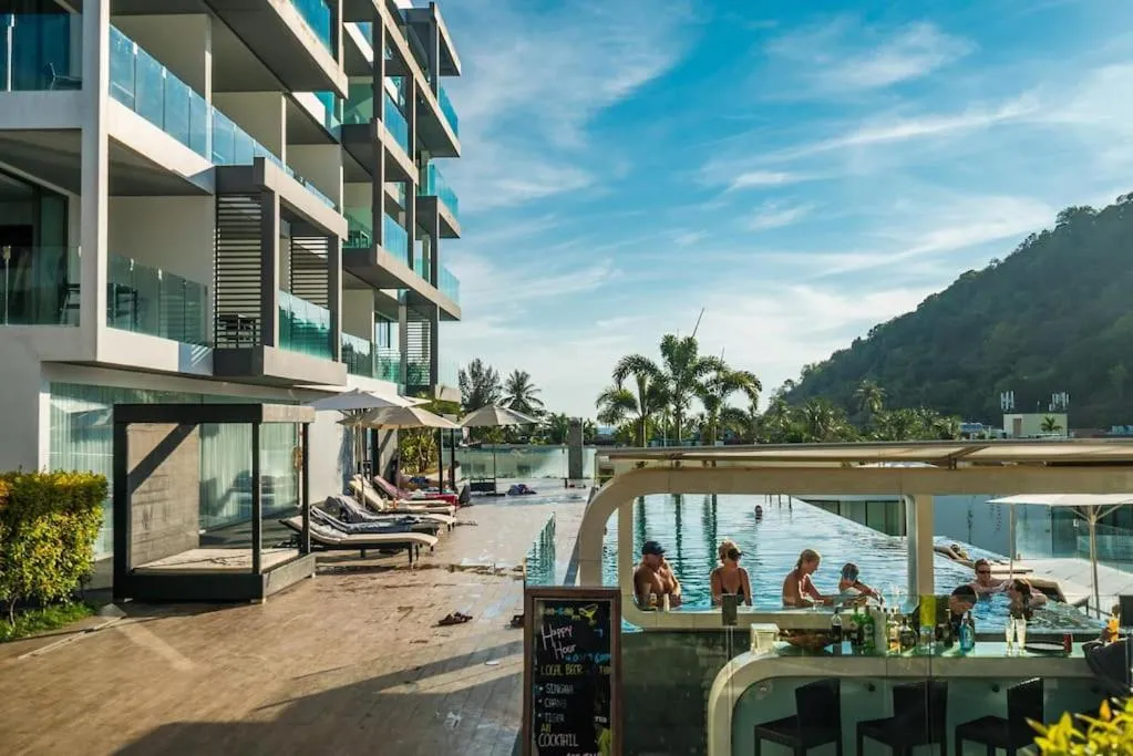 Image 2 of Direct pool access studio Twin Sands by Lofty