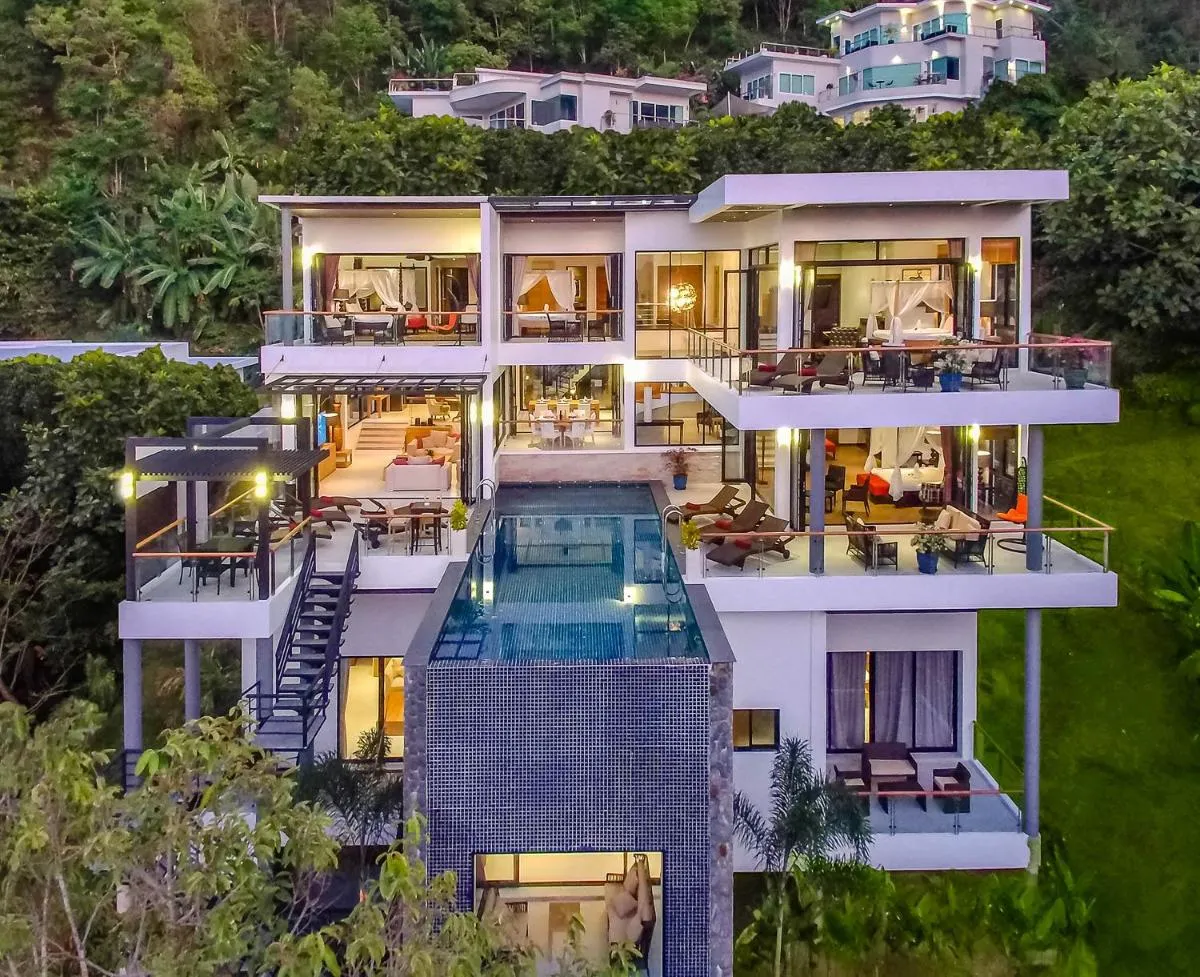 Image 3 of Fully Serviced Grand Villa Luxury Time Phuket