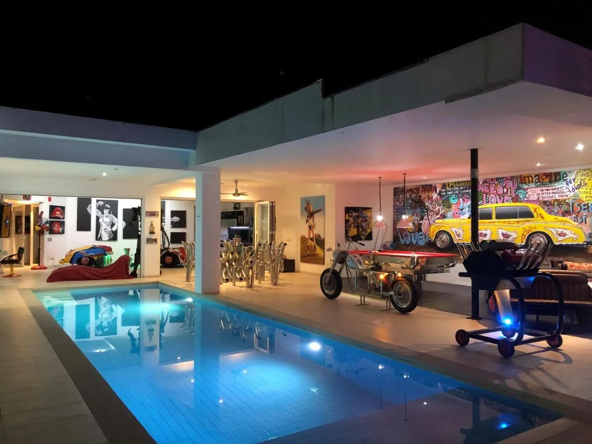 Image 5 of Gallery pool villa