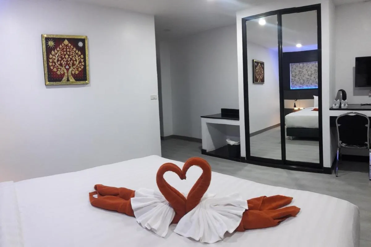 Image 4 of Heaven Apartments