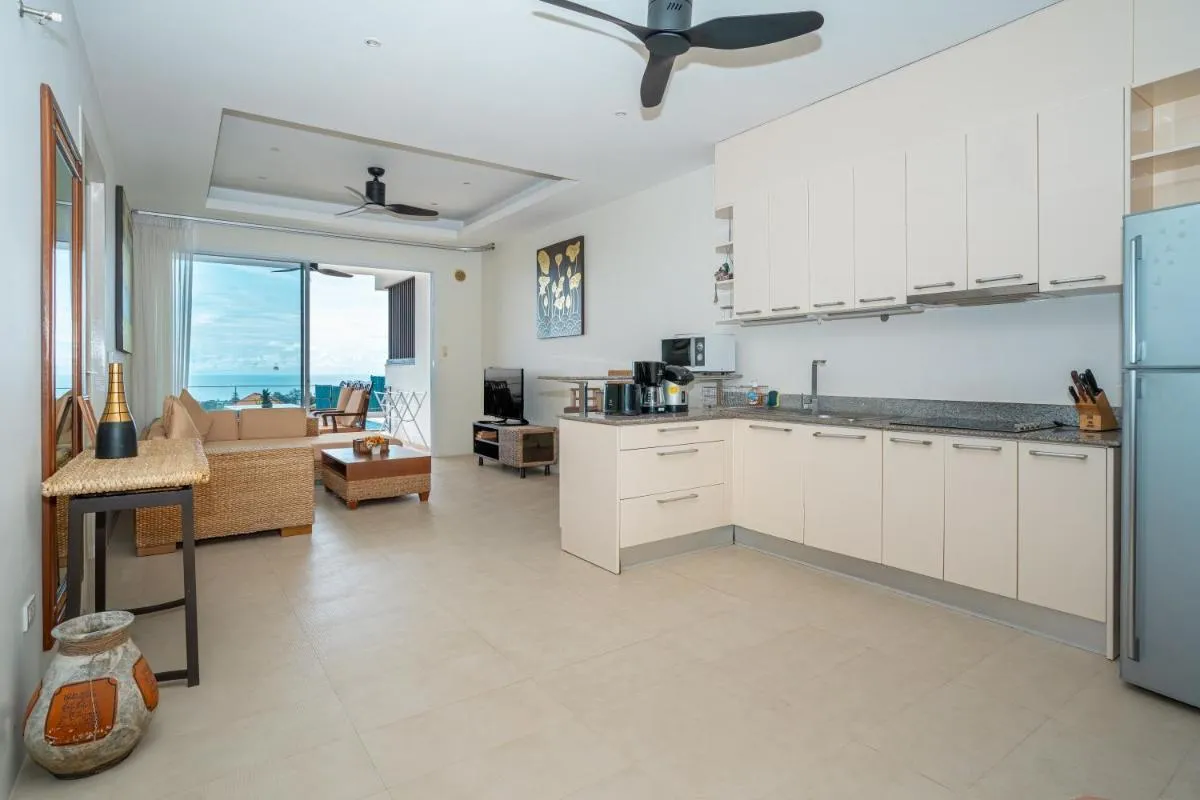 Image 4 of Hillside seaview Residence