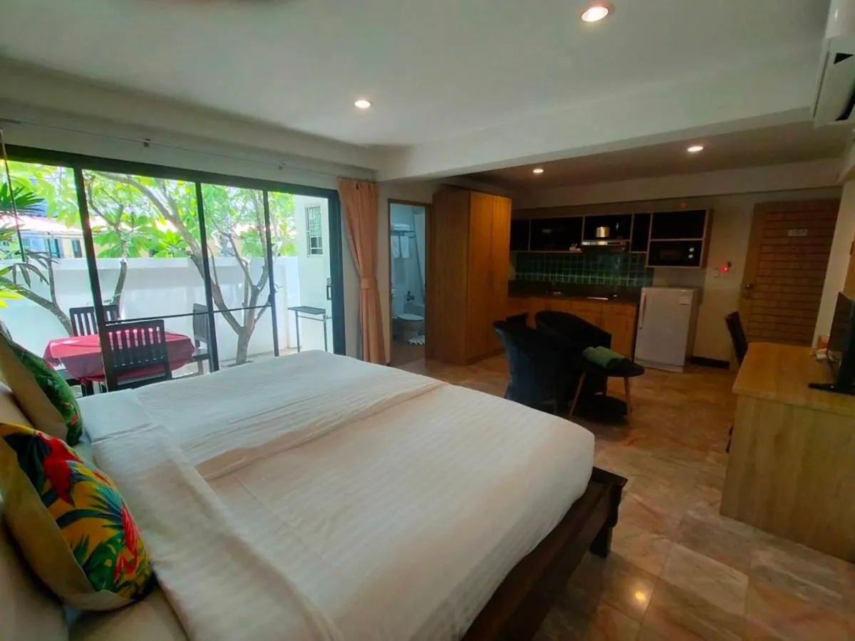 Image 5 of Kamala Beachfront Apartment