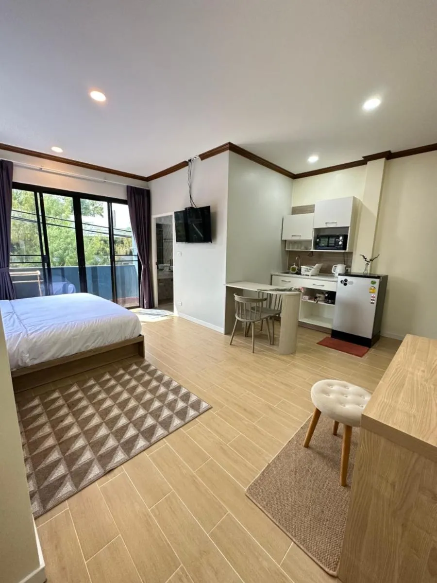 Image 2 of Kata Noi Place floor3