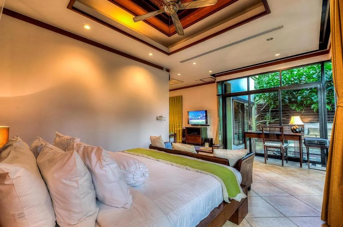 Image 2 of Lily pool villa