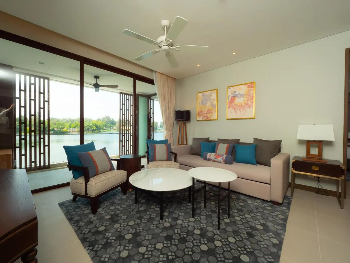 Image 5 of Luxury apartments in the Laguna near the lake