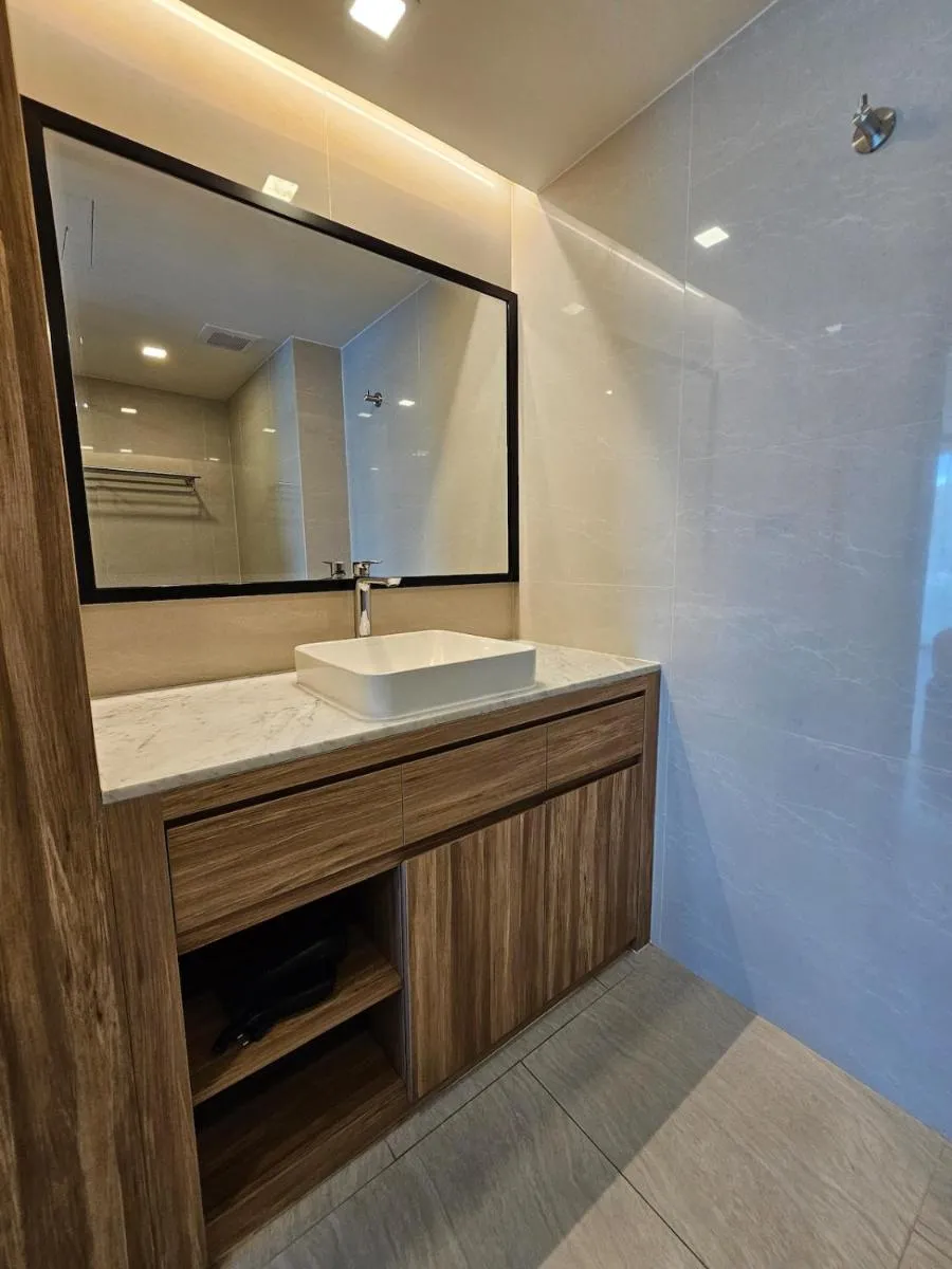 Image 6 of Modern studio 5-star 3 pools gym