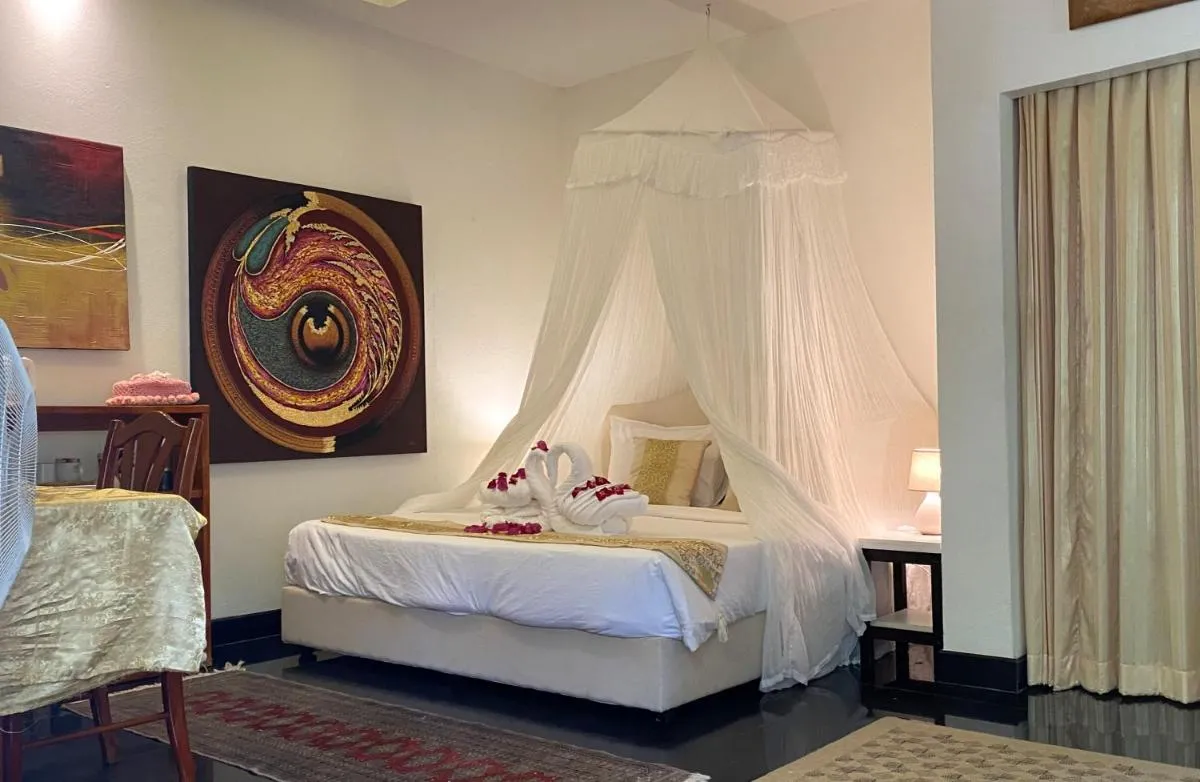 Image 1 of OASIS VILLA Suites & Rooms