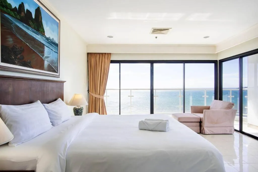 Image of Patong Tower Superior Seaview 3BR- 2301