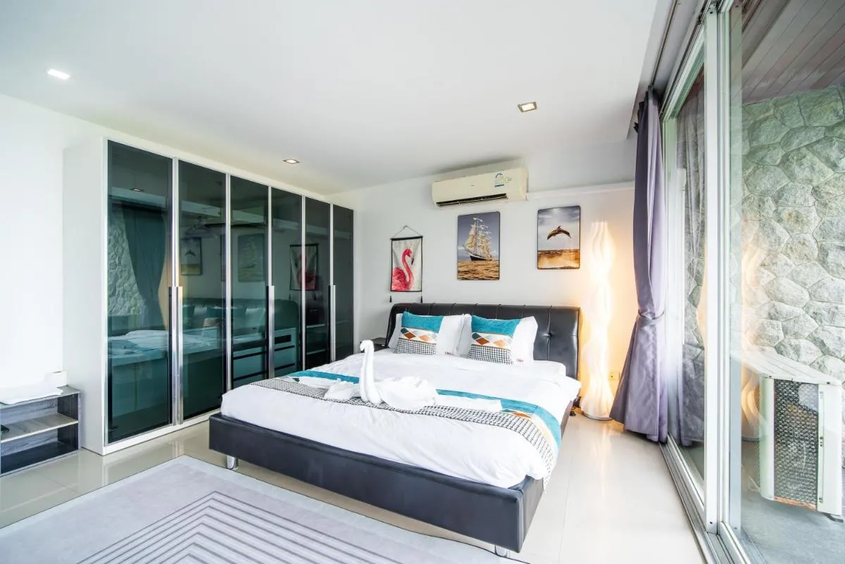 Image 5 of Patong Villa1:3卧泳池别墅【两个海景房】 近班赞江西冷海滩【中文管家】提供摩托车