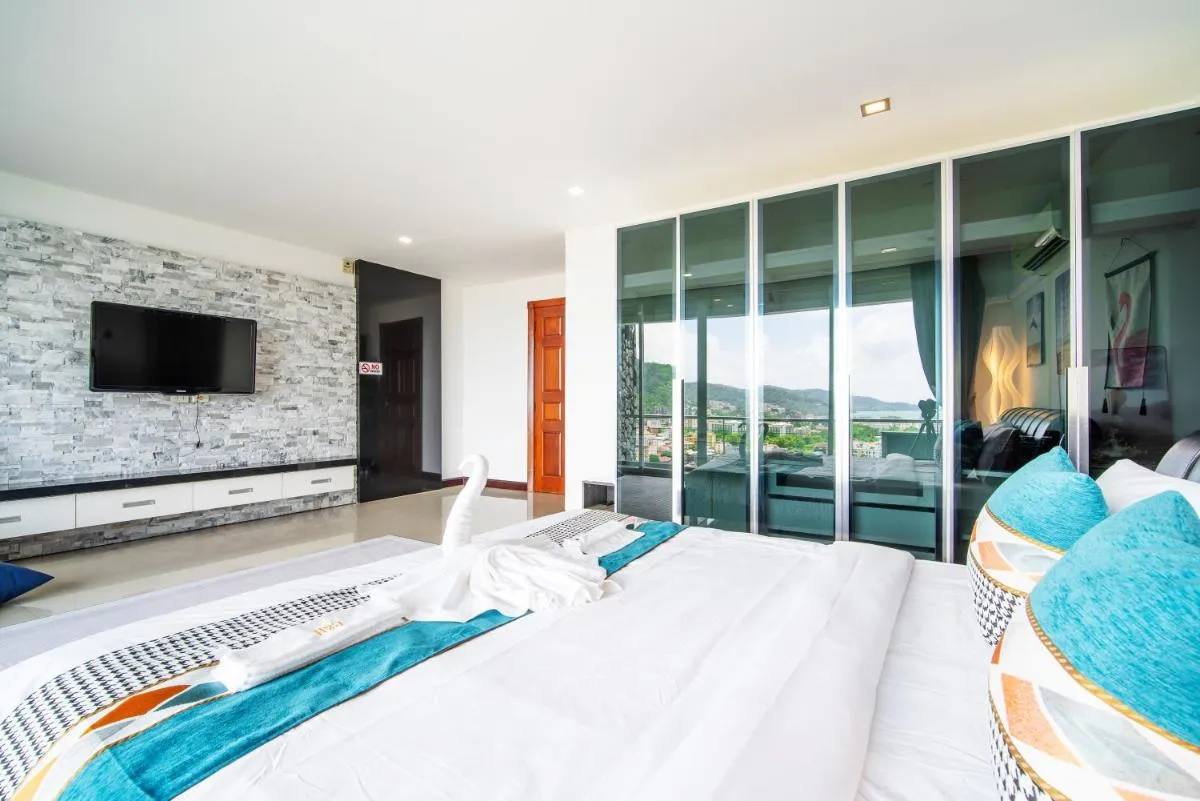 Image 3 of Patong Villa1:3卧泳池别墅【两个海景房】 近班赞江西冷海滩【中文管家】提供摩托车