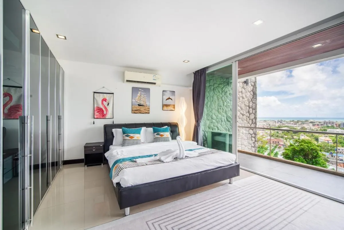 Image 4 of Patong Villa1:3卧泳池别墅【两个海景房】 近班赞江西冷海滩【中文管家】提供摩托车