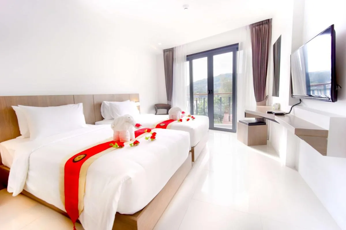 Image 3 of Phoenix Hotel Karon Beach