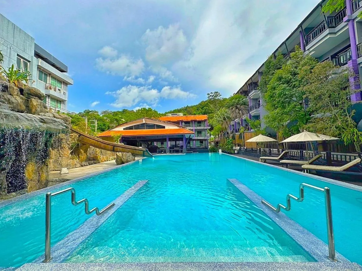 Image 2 of Phuvaree Resort