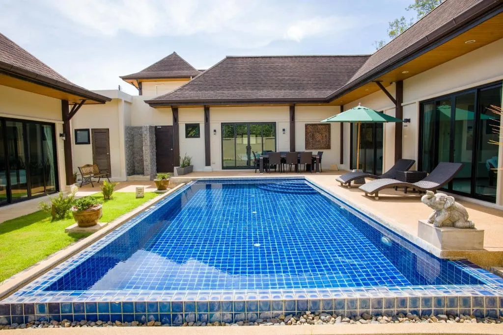 Image of Queen Palm Villa