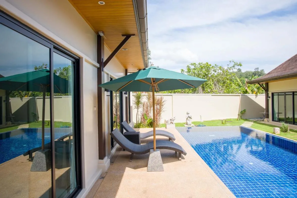 Image 6 of Queen Palm Villa