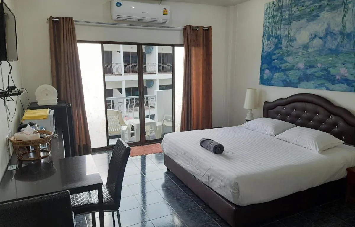 Image 6 of Sala Bua Room