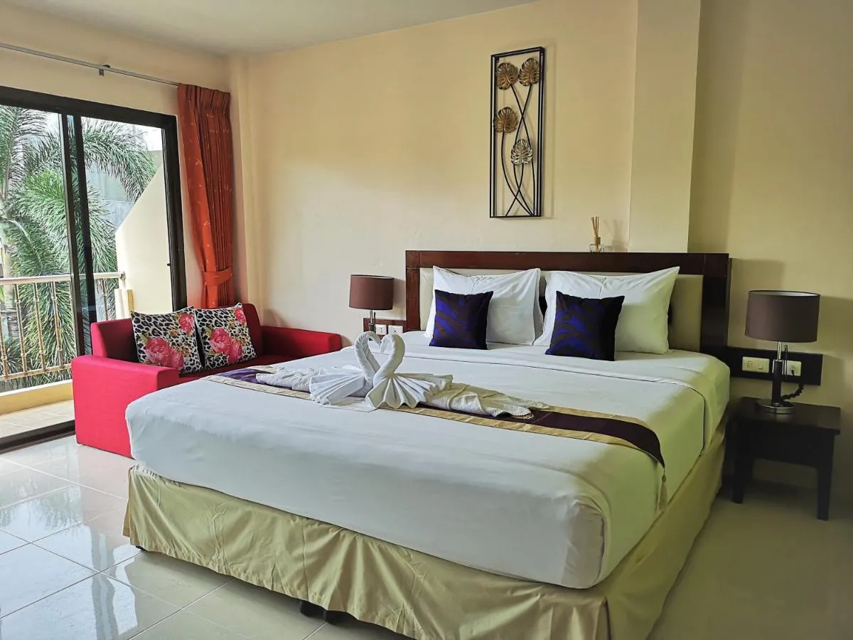Image 2 of Seven Seas Hotel