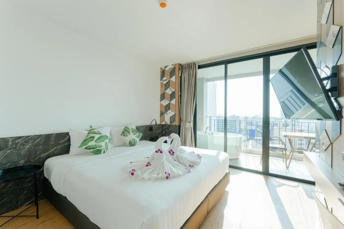 Image 3 of Sky Wave Patong
