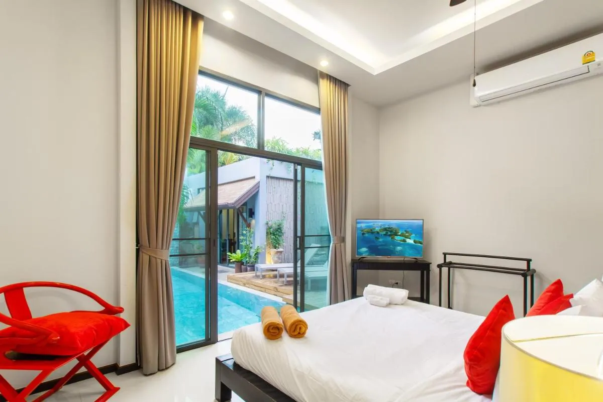 Image 2 of Stylish 3BR Pool Villa Onyx H4, Gated Residence, Near Rawai & Naiharn Beach