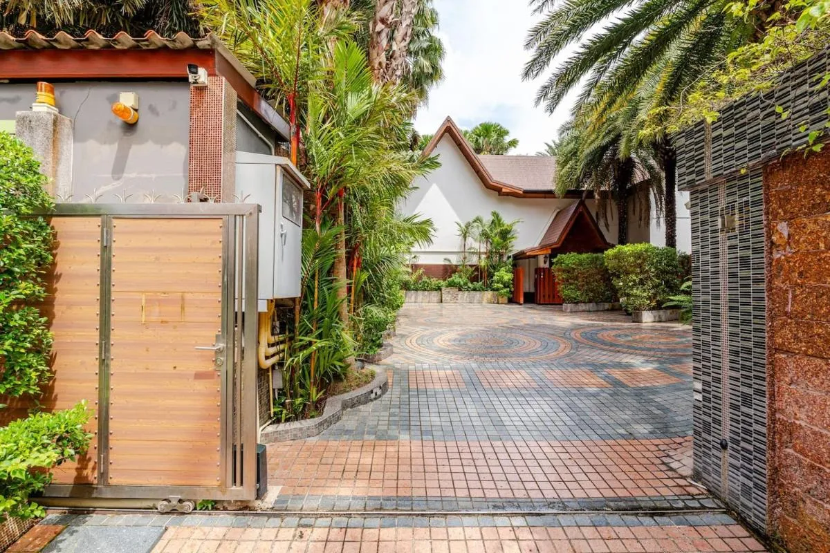 Image 1 of Thassia 1 Modern 5 bedrooms villa – Nai Harn Beach