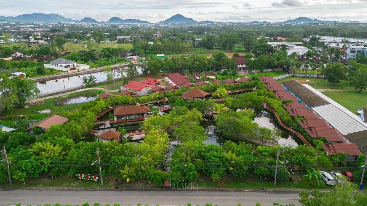 Image 2 of The Beatles Lagoon