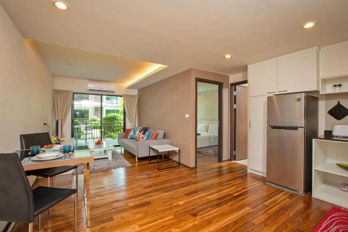 Image 2 of The Title Condo by Tropiclook