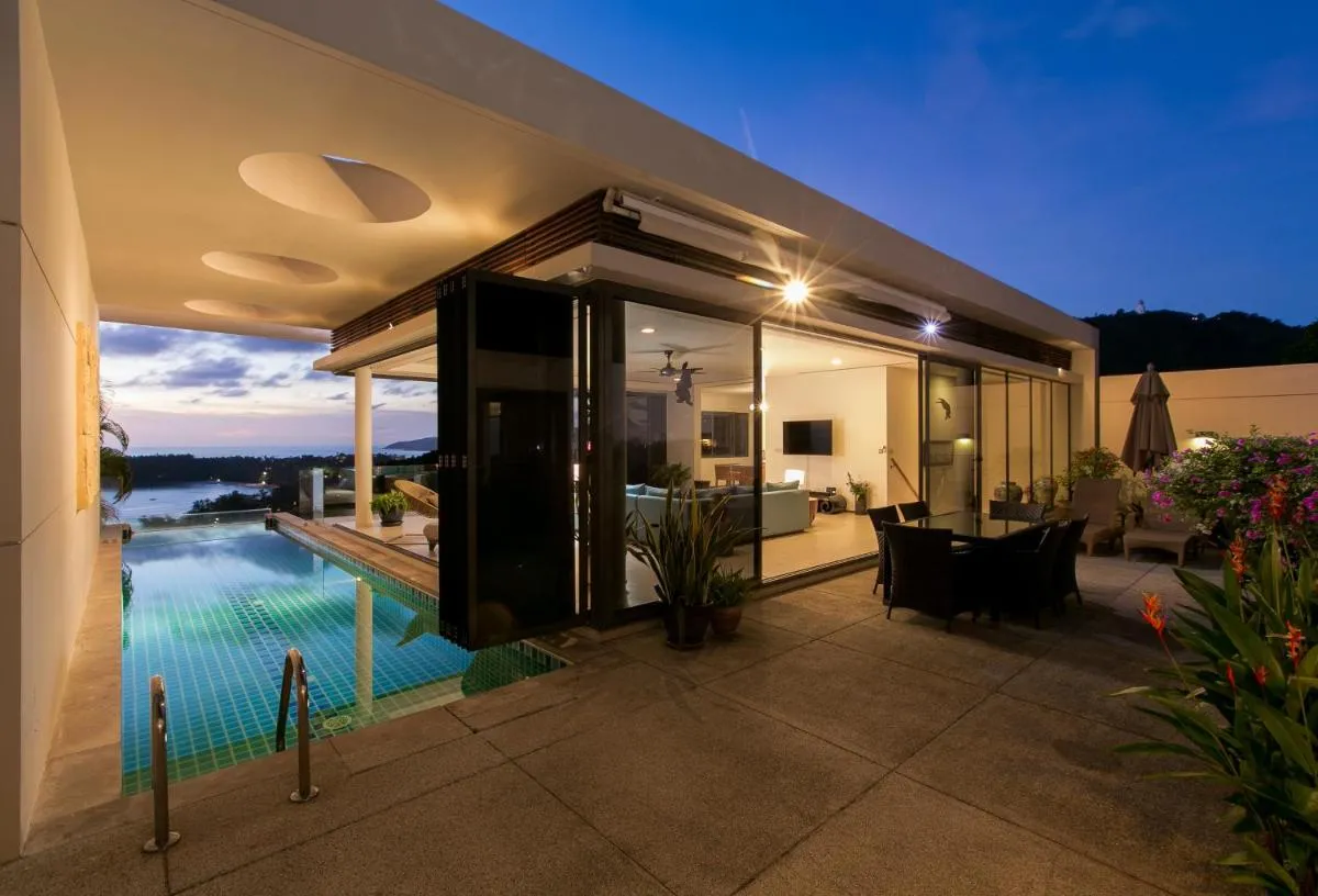 Image 1 of The heights Penthouse Ocean view A11