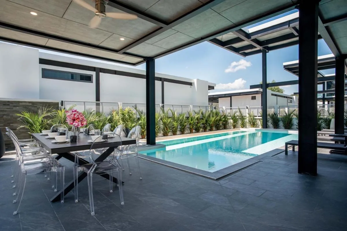 Image 6 of Trendy Loft-style 4BR Pool Villa Sunset Garden 7