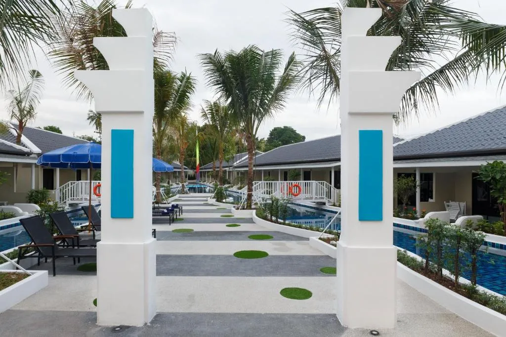 Image of Tuana Hotels Brook Pool Access