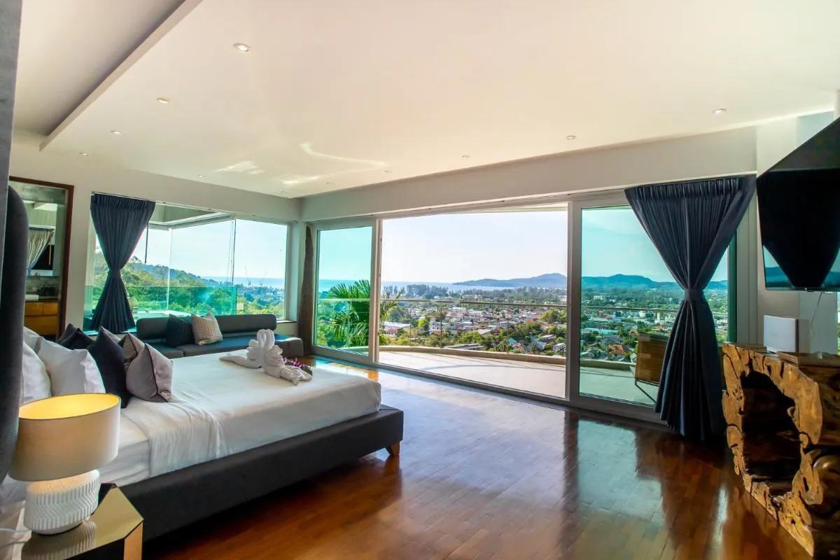 Image 4 of Villa Beyond 9 Bedroom Fully Staffed Seaview Villa