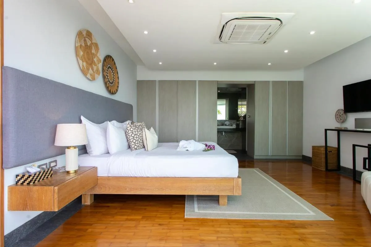 Image 3 of Villa Namaste 7 Bedroom Fully Staffed Seaview Villa