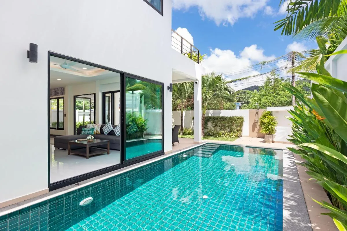 Image 4 of Villa White Pool